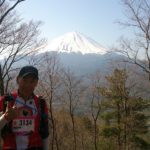 水野社長プロフィール_背景富士山