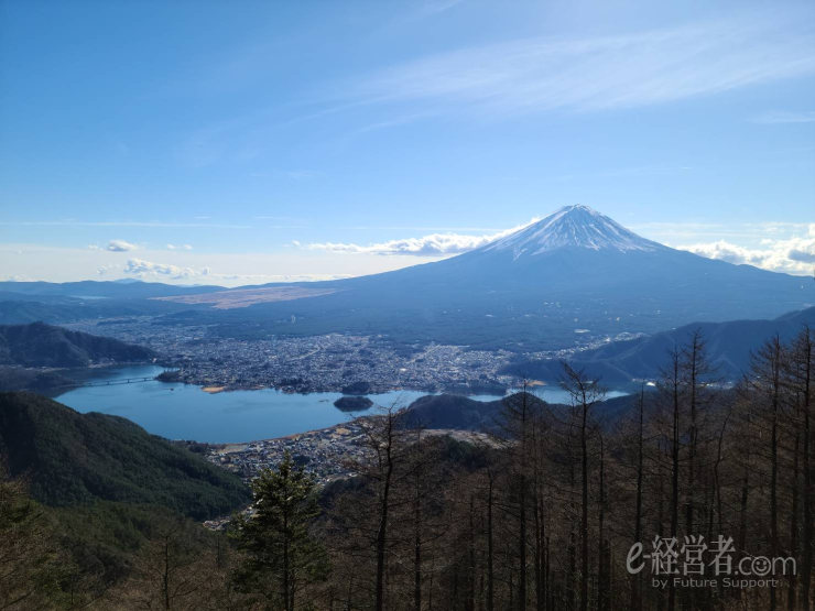 富士山_山中湖_2022年_ロゴ入り740